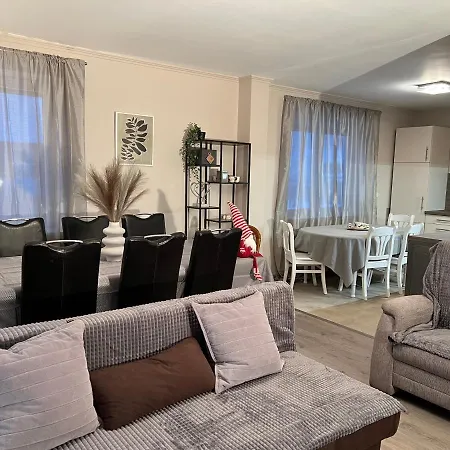 Apartment Schoene Mit Dem Garten Juebek